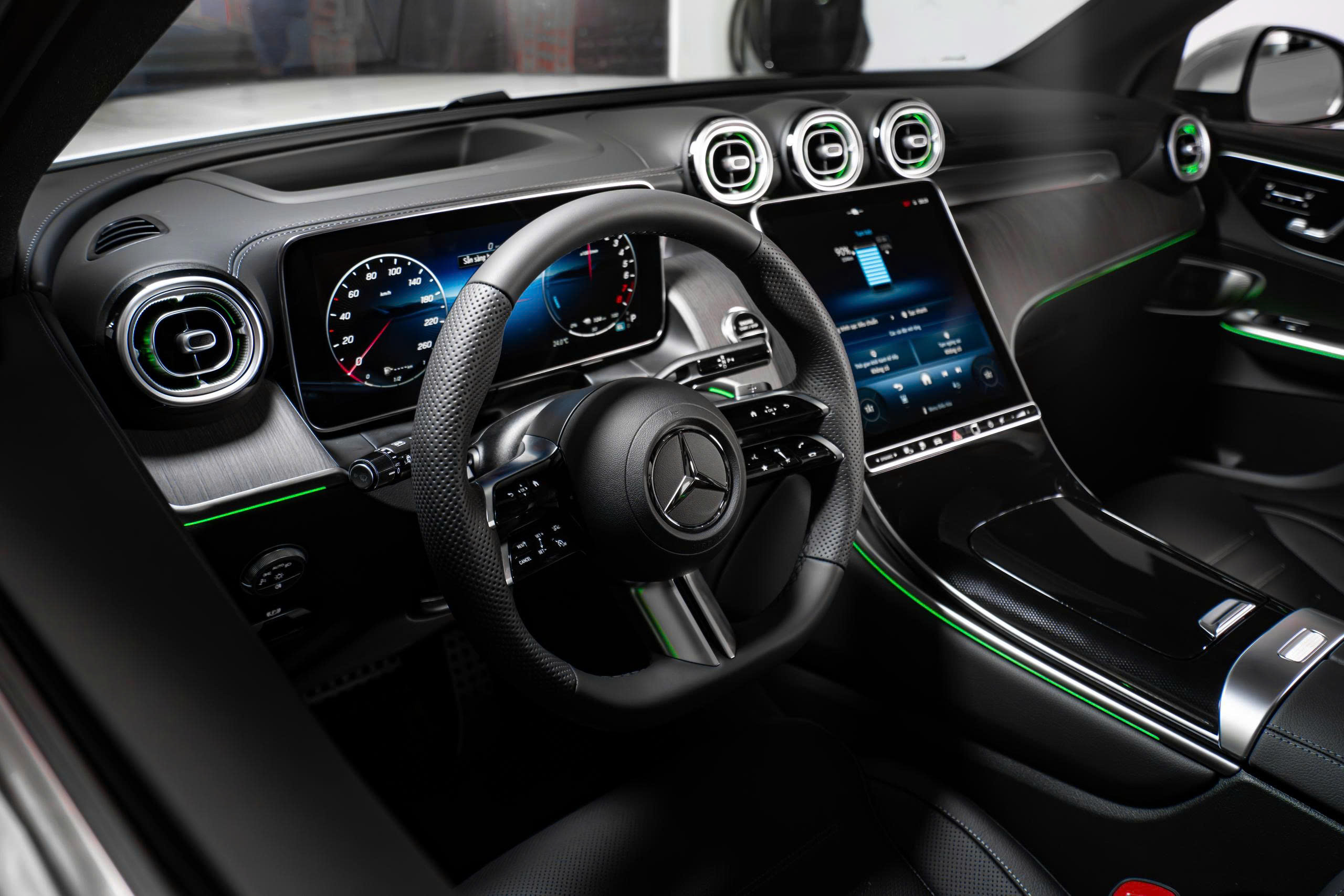 GLC350e 4MATIC - 8
